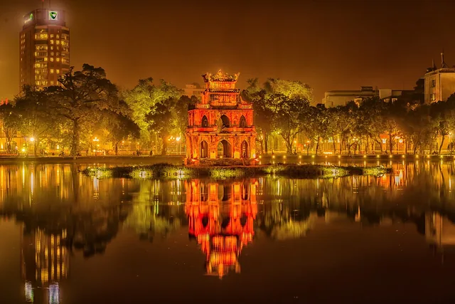 Tháp Rùa giữa hồ Hoàn Kiếm, Hà Nội